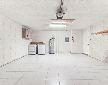 10617 Lake Ralph Drive - Photo Thumbnail 27