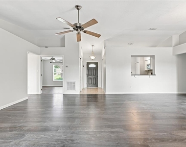 10617 Lake Ralph Drive - Photo Thumbnail 21