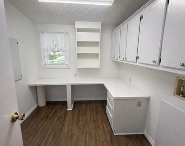 25308 Casa Del Lago Lane - Photo Thumbnail 11