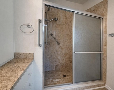 25308 Casa Del Lago Lane - Photo Thumbnail 15