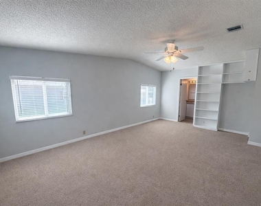 25308 Casa Del Lago Lane - Photo Thumbnail 12