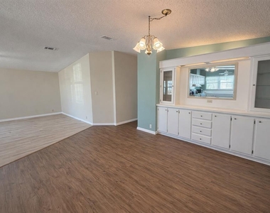 25308 Casa Del Lago Lane - Photo Thumbnail 3