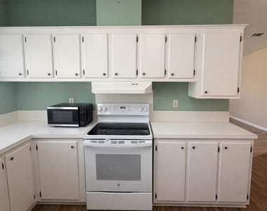 25308 Casa Del Lago Lane - Photo Thumbnail 10
