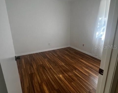 2 Greenbriar Court - Photo Thumbnail 12