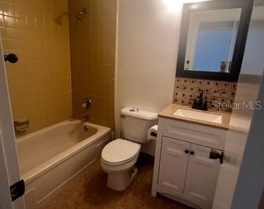 2 Greenbriar Court - Photo Thumbnail 13