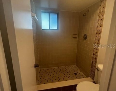 2 Greenbriar Court - Photo Thumbnail 5