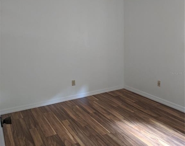 2 Greenbriar Court - Photo Thumbnail 19