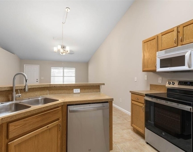 17 Louvet Lane - Photo Thumbnail 16