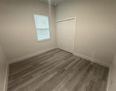 2231 Vancouver Lane - Photo Thumbnail 14