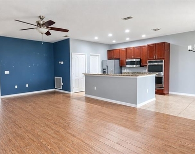 3756 Cobblestone Lane - Photo Thumbnail 4