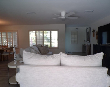 66 Ocean Drive - Photo Thumbnail 39