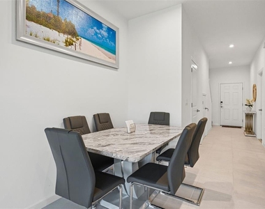 5725 Haven Terrace - Photo Thumbnail 12