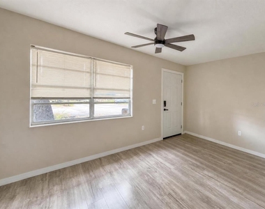 5633 Crissman Drive N - Photo Thumbnail 3