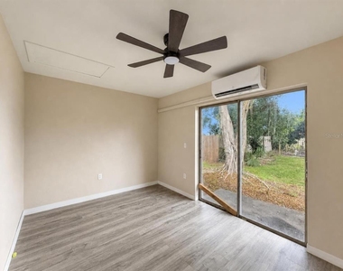 5633 Crissman Drive N - Photo Thumbnail 5