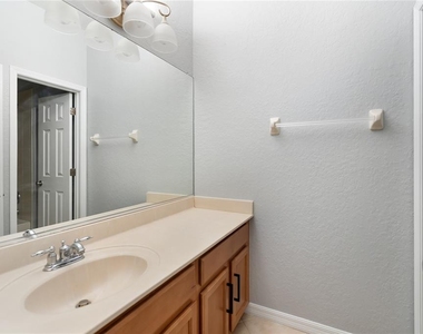 3769 Parkridge Circle - Photo Thumbnail 15