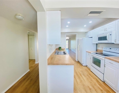 505 30th Avenue W - Photo Thumbnail 3