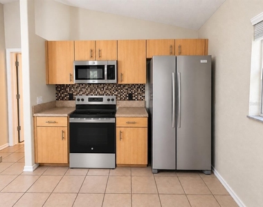 6184 Hollywood Avenue - Photo Thumbnail 1