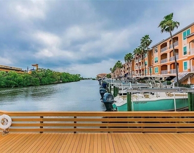 5000 Culbreath Key Way - Photo Thumbnail 7
