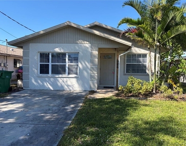 1926 11th Street W - Photo Thumbnail 1