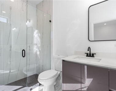 2813 50th Street Sw - Photo Thumbnail 10