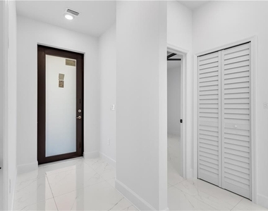 2813 50th Street Sw - Photo Thumbnail 16