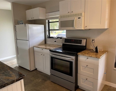 330 Beverly Road - Photo Thumbnail 4