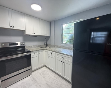 669 Avenue B Nw - Photo Thumbnail 4