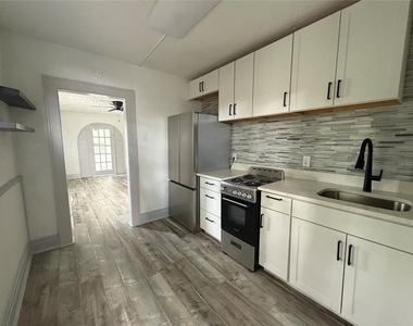 669 Avenue B Nw - Photo Thumbnail 7