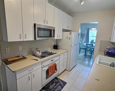 329 Glen Oak Road - Photo Thumbnail 6