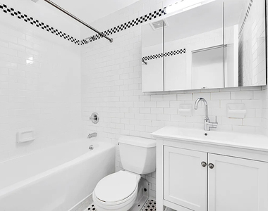 122 East 27th Street - Photo Thumbnail 5