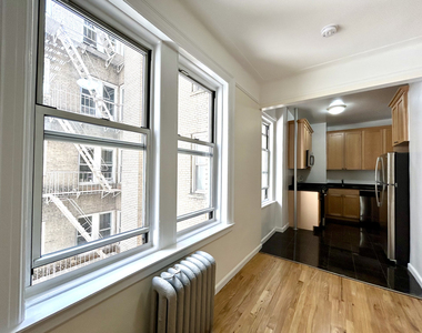 West 13th Street - Photo Thumbnail 2