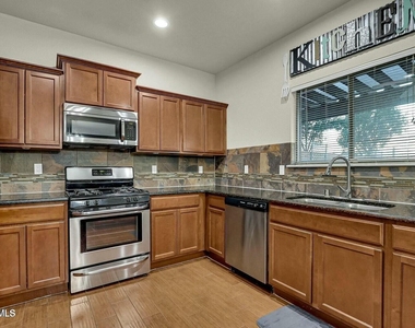 7657 Mundy Creek Drive - Photo Thumbnail 12