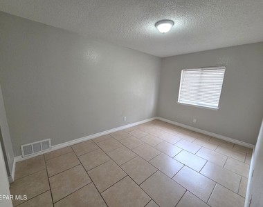 12345 Nancy Lee Avenue - Photo Thumbnail 20