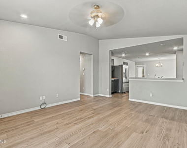 14548 Faxon Yucca - Photo Thumbnail 4