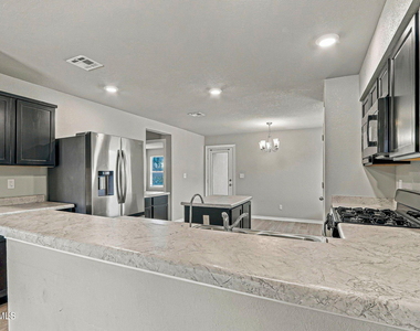 14548 Faxon Yucca - Photo Thumbnail 6