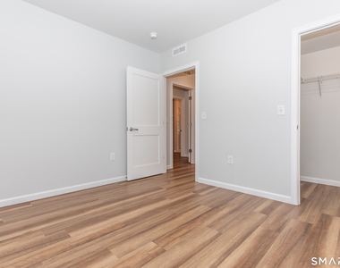 10 Berkshire Road - Photo Thumbnail 3