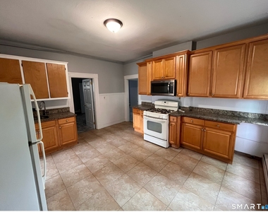 492 Broad Street - Photo Thumbnail 1