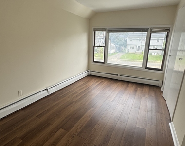 88 Gregory Boulevard - Photo Thumbnail 7
