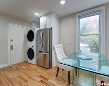 11 Lawrence Street - Photo Thumbnail 4