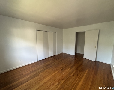 12 Taylor Avenue - Photo Thumbnail 9