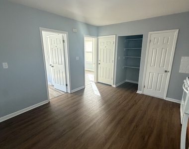 229 Newfield Avenue - Photo Thumbnail 8