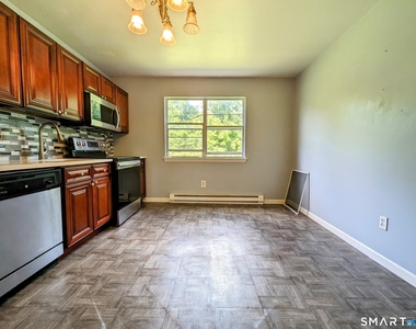 75 Belair Drive - Photo Thumbnail 2