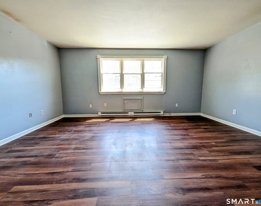 75 Belair Drive - Photo Thumbnail 5
