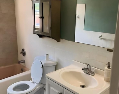 75 Belair Drive - Photo Thumbnail 10