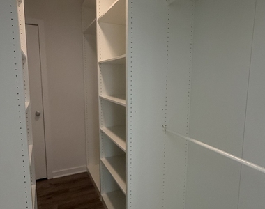 1414 Whitney Avenue - Photo Thumbnail 9