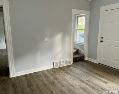 111b Kneen Street - Photo Thumbnail 6