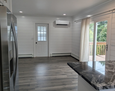 6 Hawkins Avenue - Photo Thumbnail 9