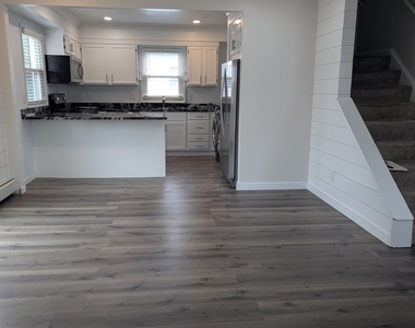 6 Hawkins Avenue - Photo Thumbnail 13