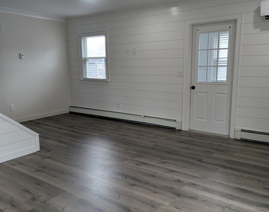 6 Hawkins Avenue - Photo Thumbnail 10