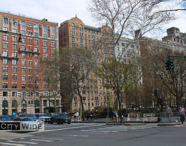 211 West 80th Street - Photo Thumbnail 6